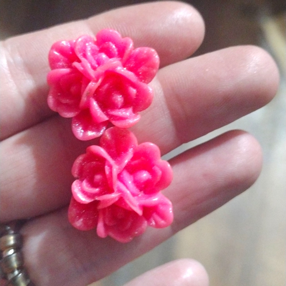 Rose earrings big